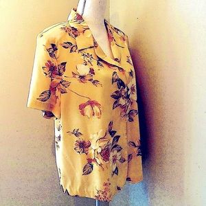 🎁 New Silky BLOUSE W/ DETAIL - 18 NWOT